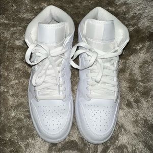 Jordan 1 Mid White Mens Size 9.5
